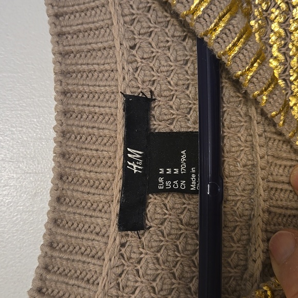 H&M Gold Women's Crew Neck Sweater - Picture 2 of 7